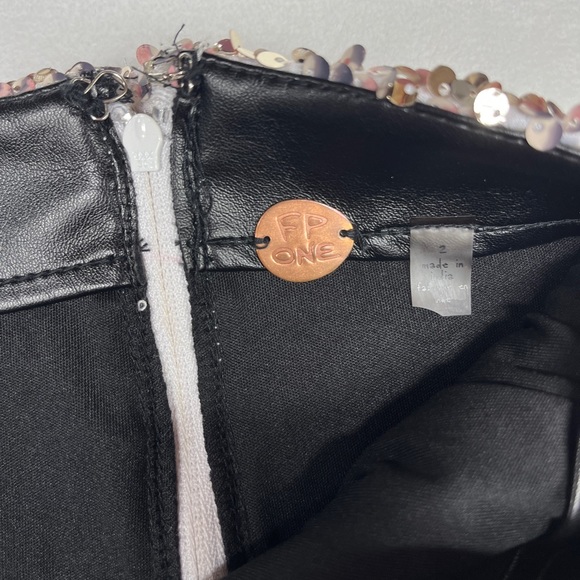 NWT FREE PEOPLE Pink Leopard/Cheetah Print Sequin Mini Skirt Size 2 - Picture 5 of 6